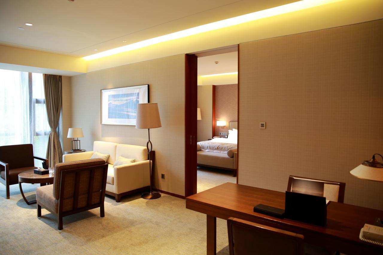 Zhongjian Yanqi Lake View Hotel Peking Exterior foto
